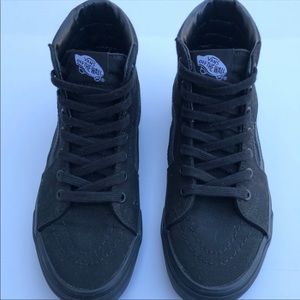 VANS Sk8-Hi. Size 6 women/4.5 men. USED ONCE.